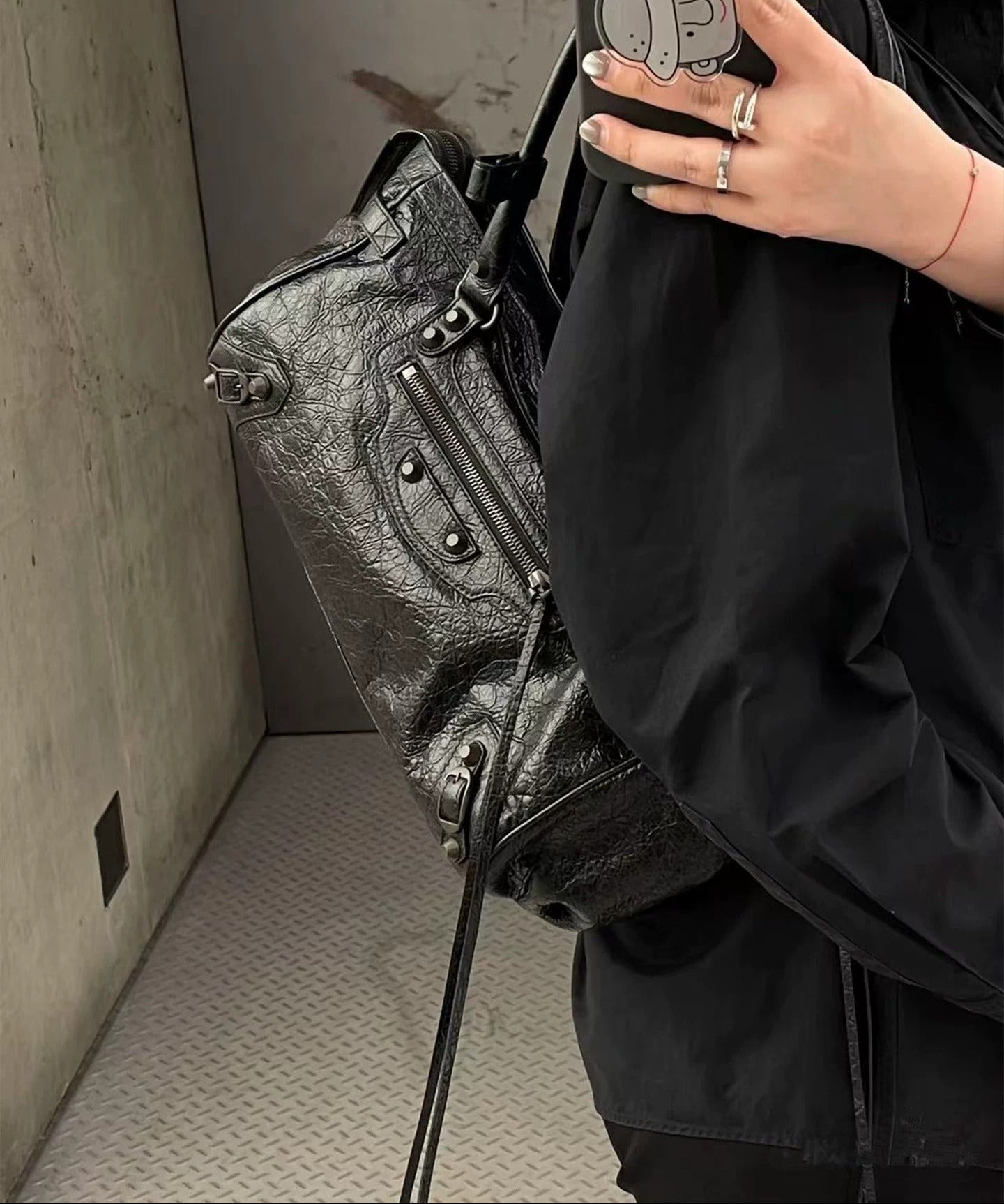 Elowen Vintage Black Leather Shoulder Bag